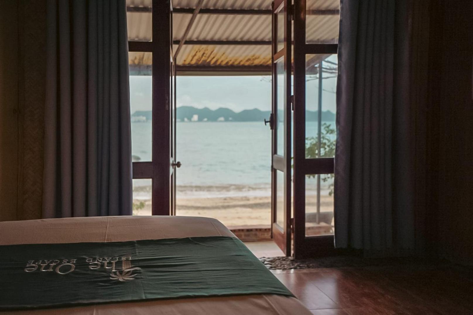 The One 'Private Island' Escape Hotel Gia Luan Room photo